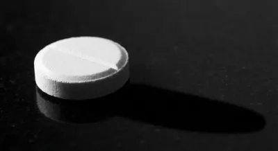 Gros plan iconique d'un comprimé de Seresta 10 mg
